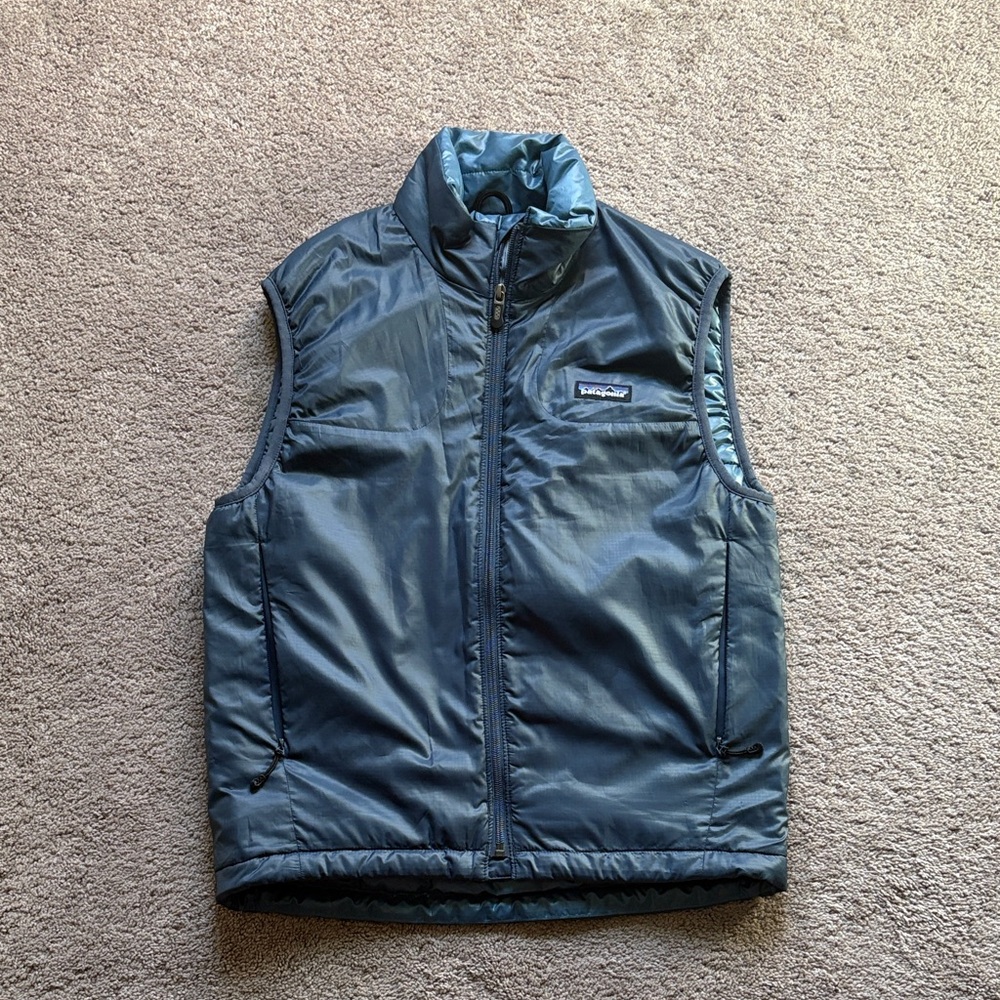 Patagonia Navy Insulated Vest Men XS - NWOT